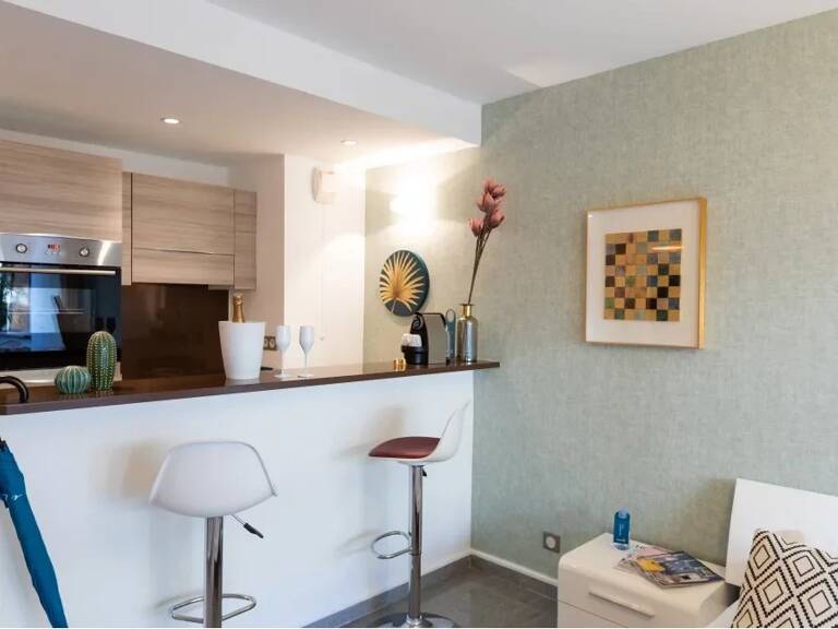 APPARTEMENT BORD DE MER TERRASSE 13 m² — photo 1