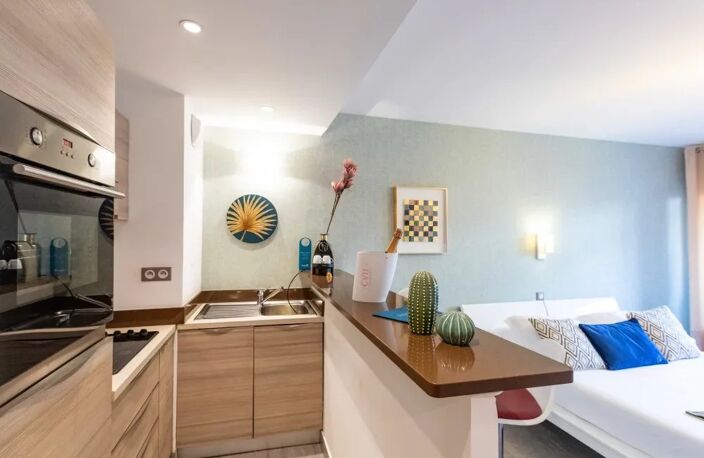 APPARTEMENT BORD DE MER TERRASSE 13 m² — photo 2