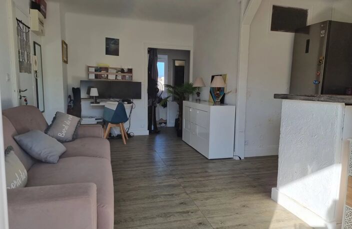 DEUX PIECES CENTRE VILLE PROCHE PLAGES — photo 5