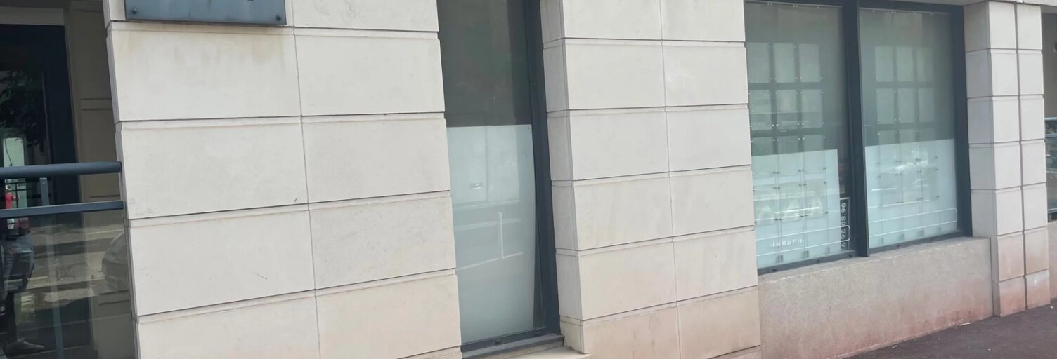 Commerce   m² à vendre à Antibes (06160)