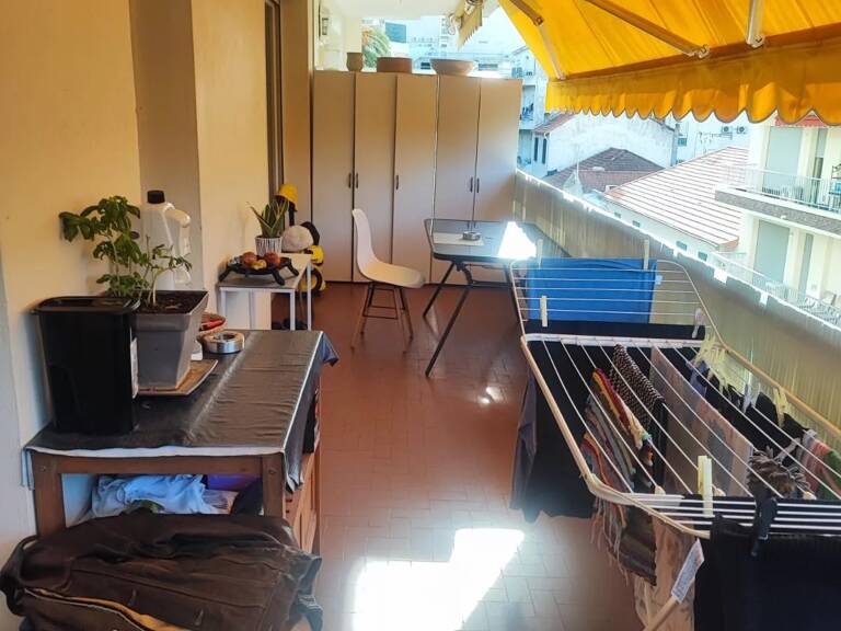 F2 élevé  plein centre avec garage — photo 1