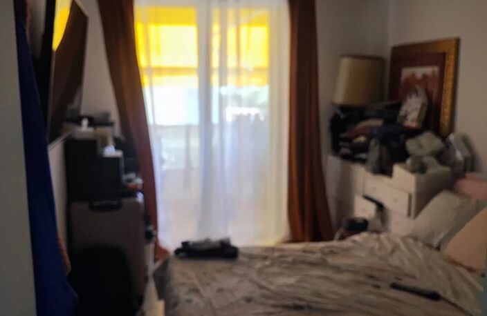 F2 élevé  plein centre avec garage — photo 2