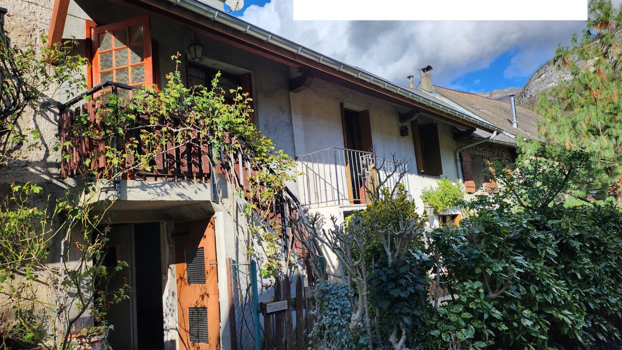 maison 4 pièces 121 m2 à vendre à Chambéry (73000)