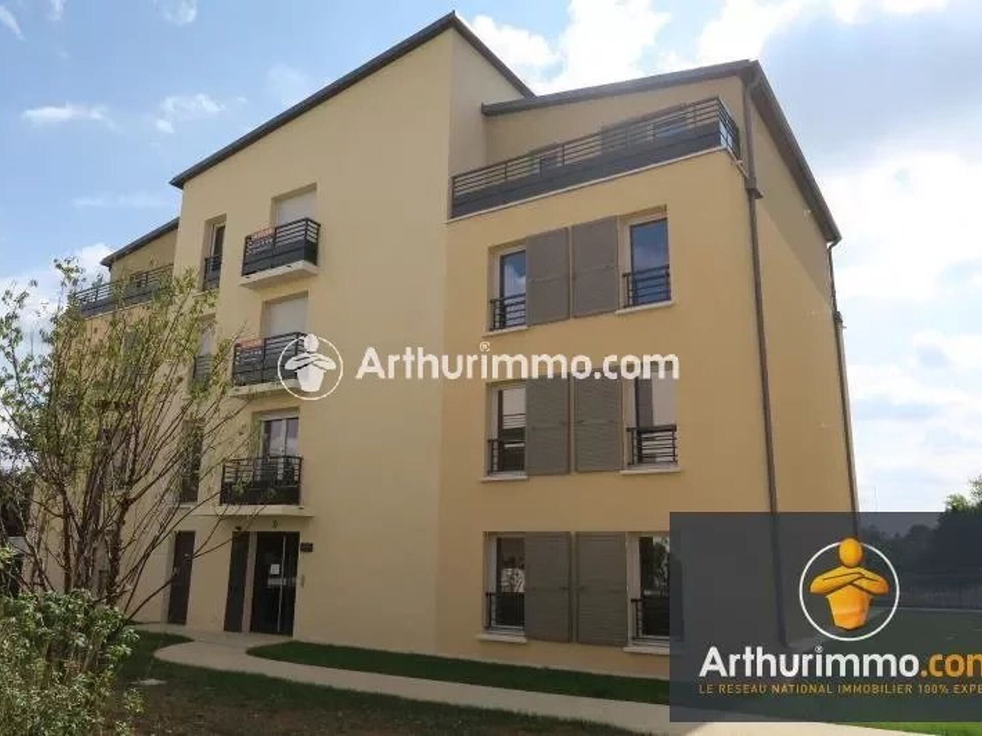 Vente Appartement 26m² 1 Pièce à Savigny-le-Temple (77176) - Arthurimmo