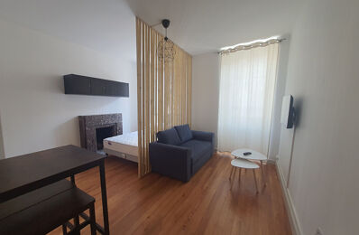 location appartement 550 € CC /mois à proximité de Baudreix (64800)
