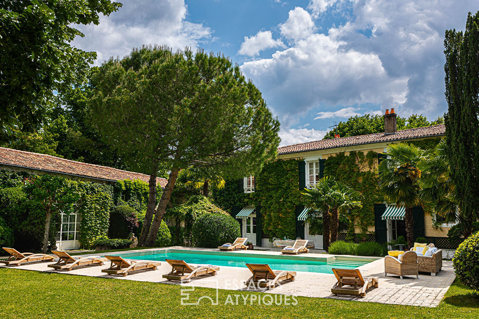 Villa / Maison  T7 à vendre Surgères 17700