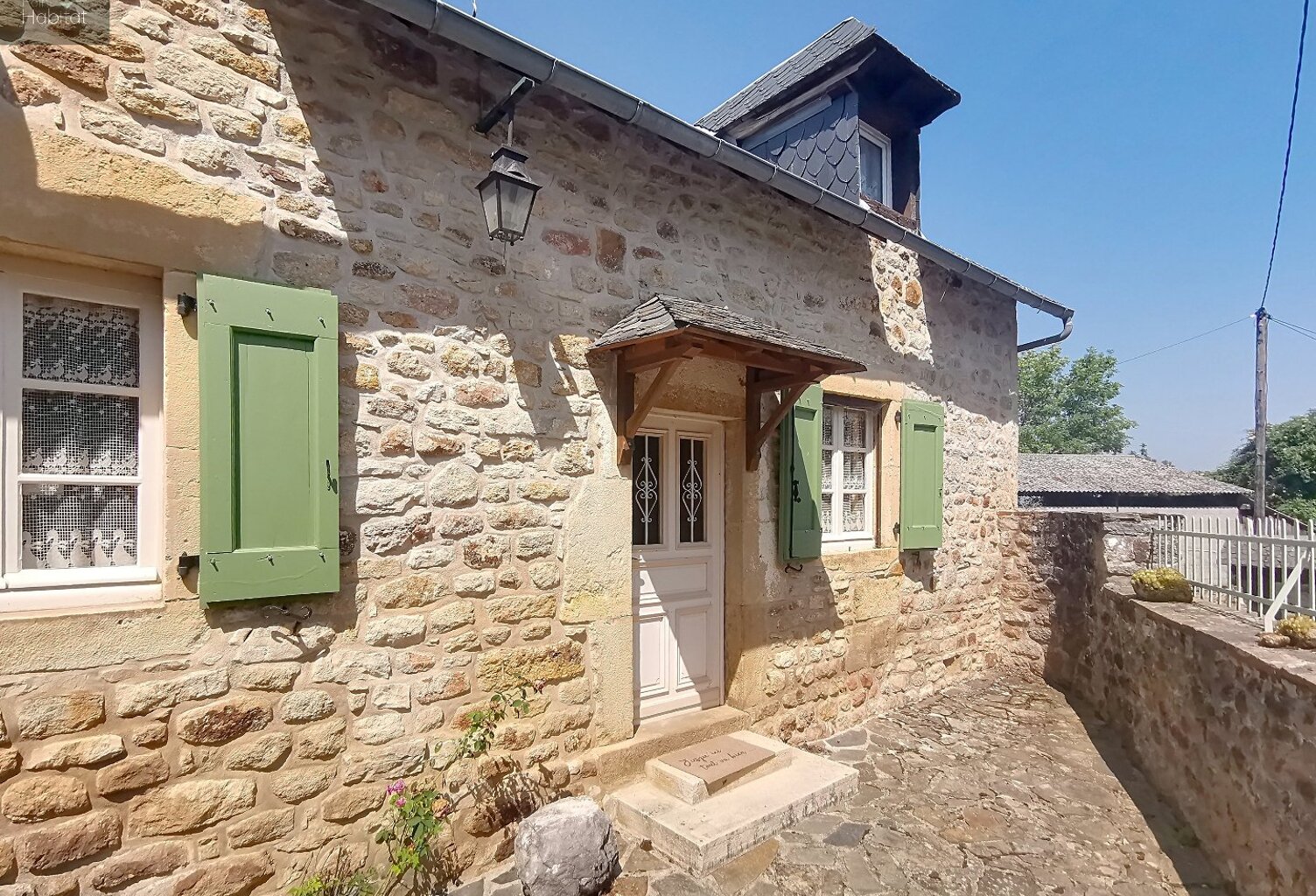 Maison en pierre à BERTHOLENE — photo 1
