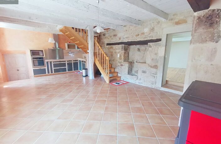 Maison en pierre à BERTHOLENE — photo 5