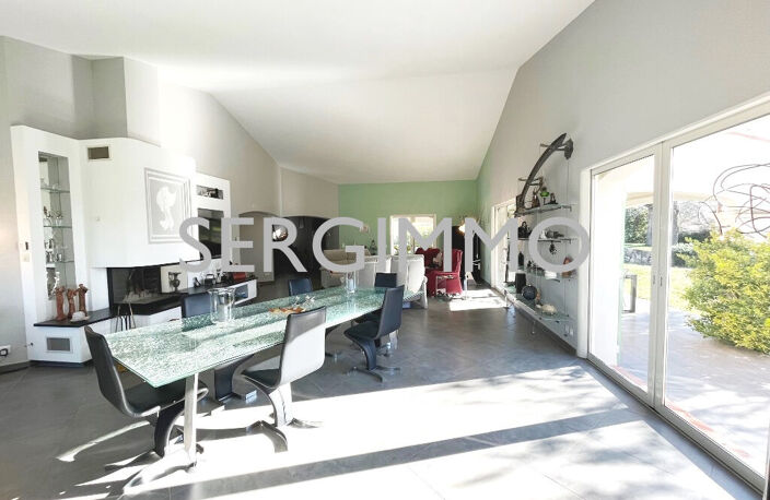 VENDUE PAR NOS SOINS Propriété coup de coeur proche village Montauroux 6 pièce(s) 245 m² — photo 2
