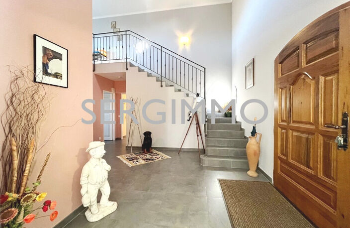 VENDUE PAR NOS SOINS Propriété coup de coeur proche village Montauroux 6 pièce(s) 245 m² — photo 4