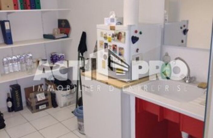 Bureaux à louer — photo 3