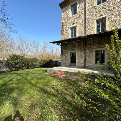 Appartement 4 pièces 230000 €