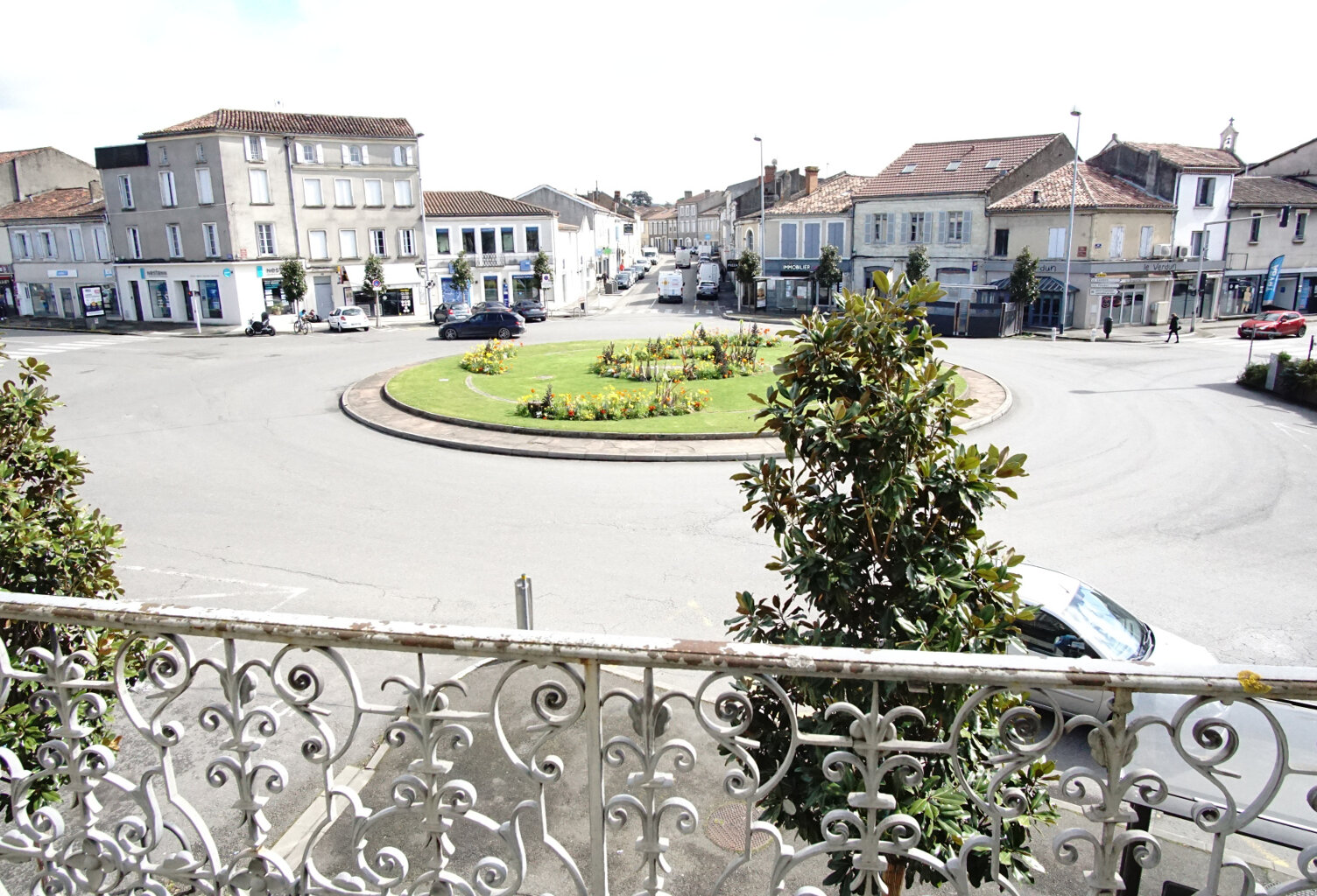 LOCAL PROFESSIONNEL CENTRE VILLE — photo 1