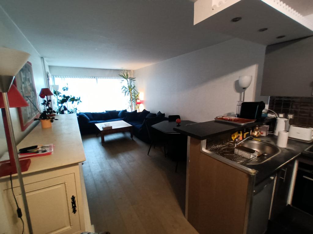 Appartement a louer paris-10e-arrondissement - 3 pièce(s) - 70 m2 - Surfyn