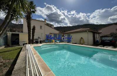 Maison 4 faces avec piscine et garages — photo du bien