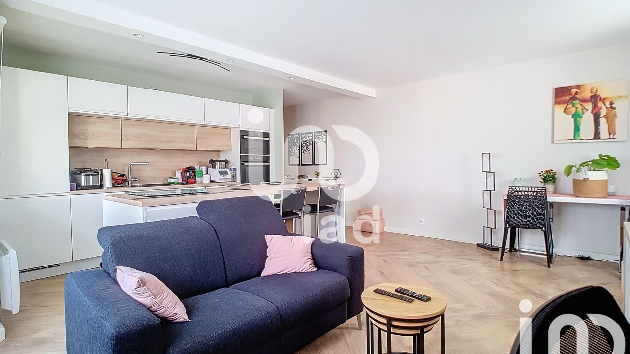 appartement 3 pièces 65 m2 à vendre à Combs-la-Ville (77380)