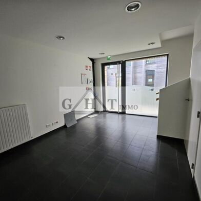 Local industriel  4984 €