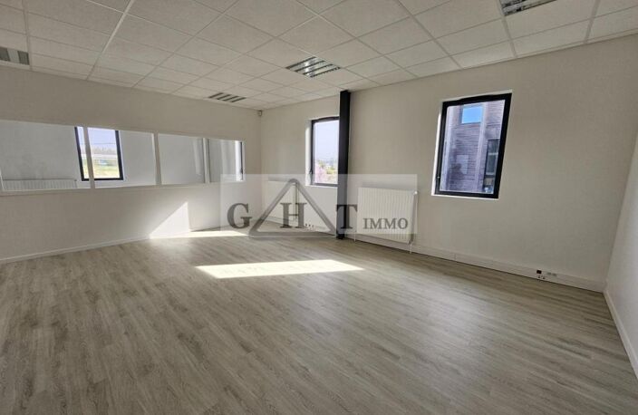 ENTREPÔT+ ATELIER 424 M² — photo 4