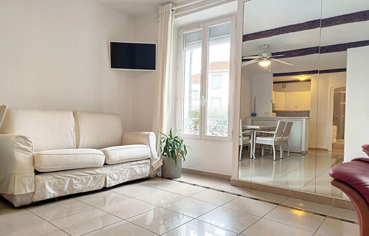 appartement 2 pièces 44 m2 à vendre à Saint-Raphaël (83530)