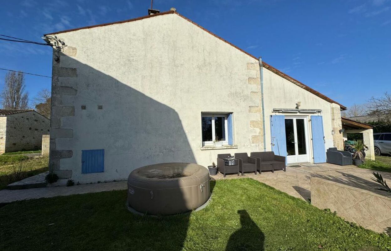 maison 5 pièces 183 m2 à vendre à Écoyeux (17770)