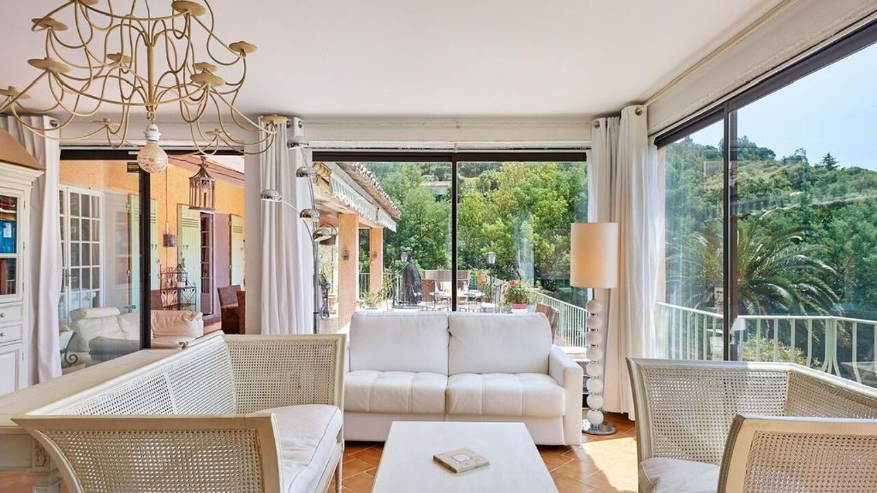 maison 7 pièces 267 m2 à vendre à Grimaud (83310)