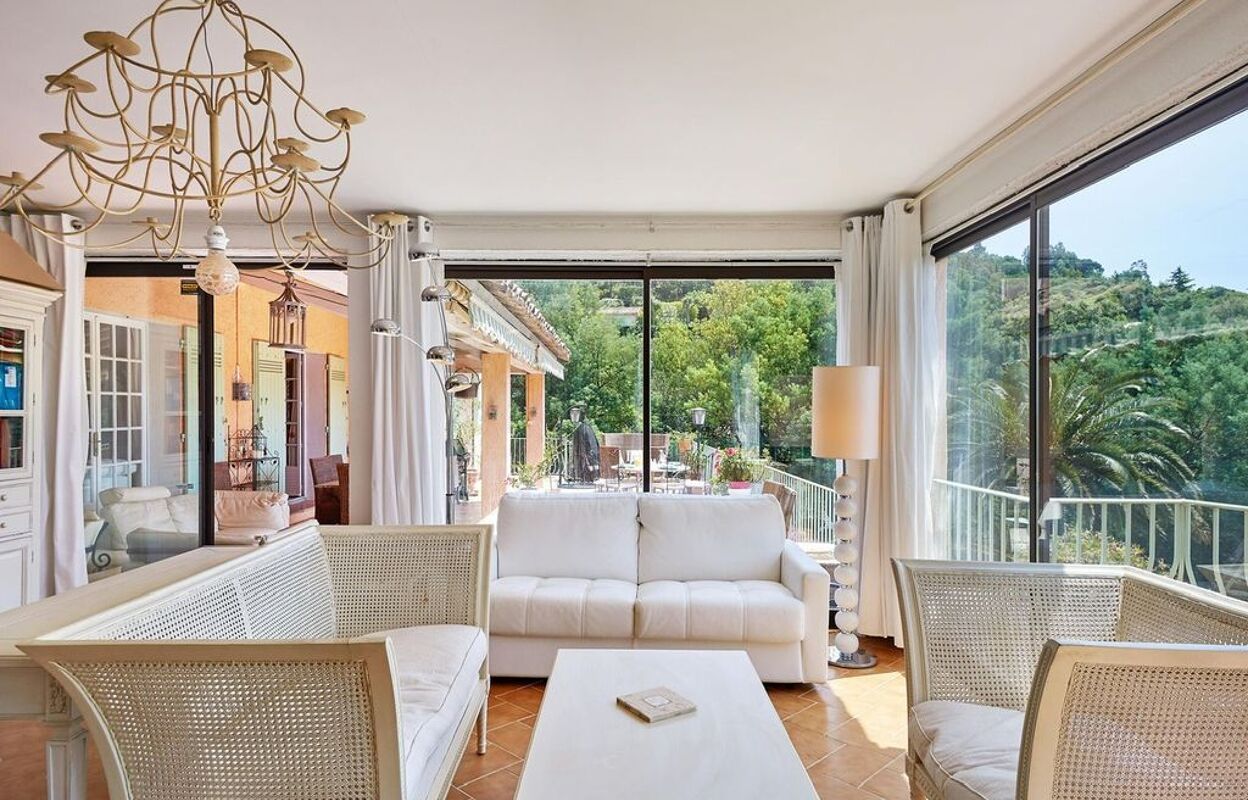 maison 7 pièces 267 m2 à vendre à Grimaud (83310)