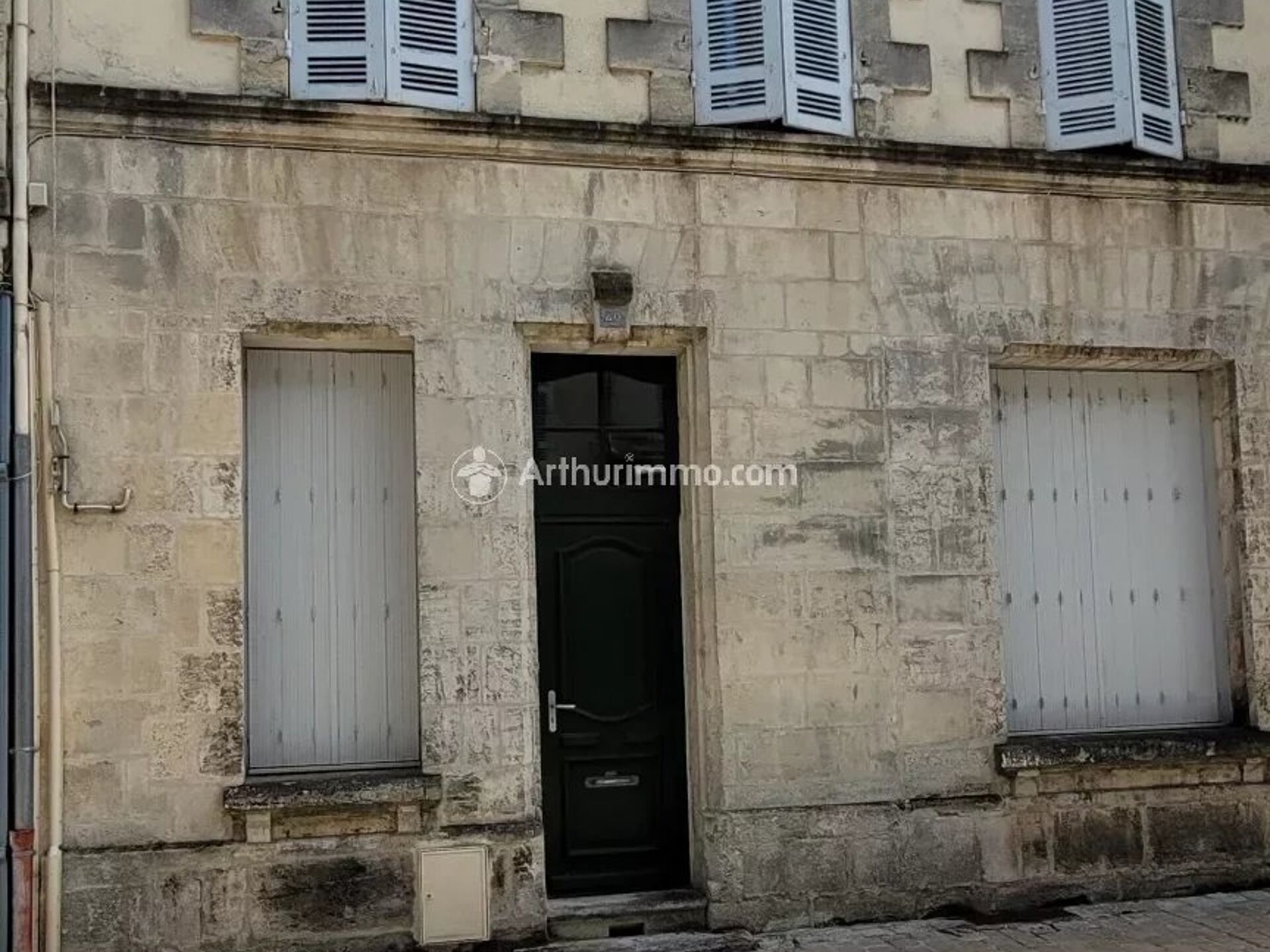 Vente Maison 136m² 6 Pièces à Saint-Jean-d'Angély (17400) - Arthurimmo