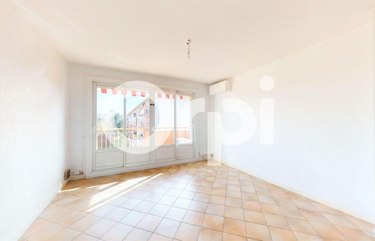 appartement 4 pièces 64 m2 à vendre à Bron (69500)