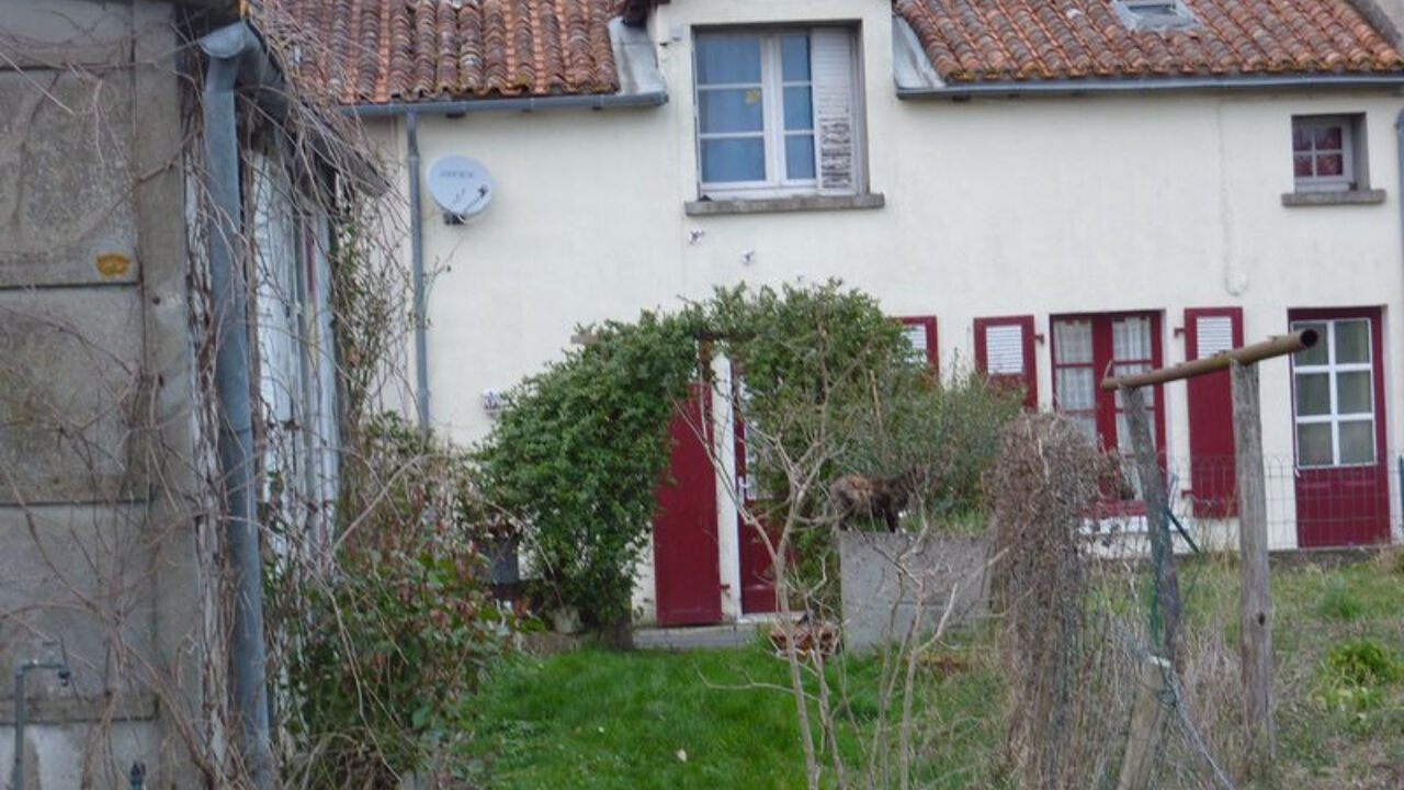 maison 5 pièces 133 m2 à vendre à Lathus-Saint-Rémy (86390)