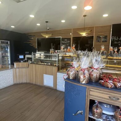 Commerce  327000 €