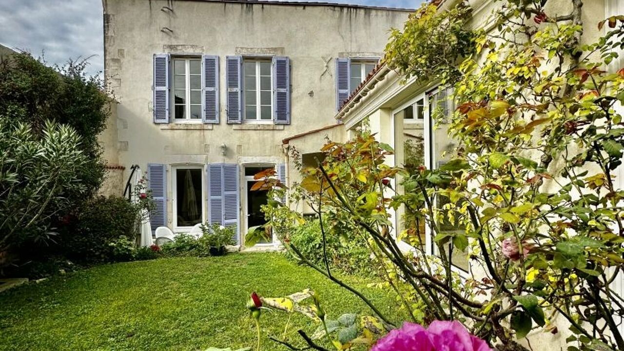 maison 7 pièces 239 m2 à vendre à La Rochelle (17000)