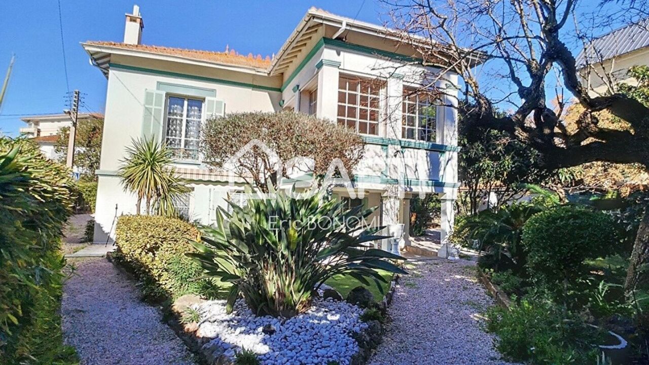 maison 6 pièces 160 m2 à vendre à Saint-Raphaël (83530)