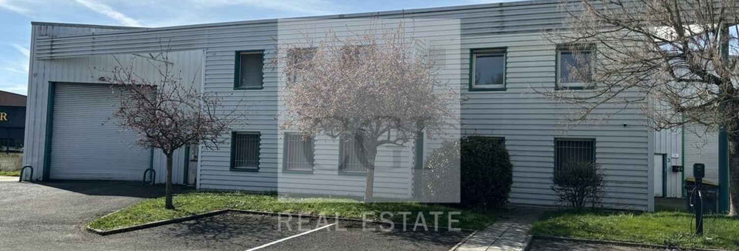 Commerce  967 m² à louer à Toussieu (69780)