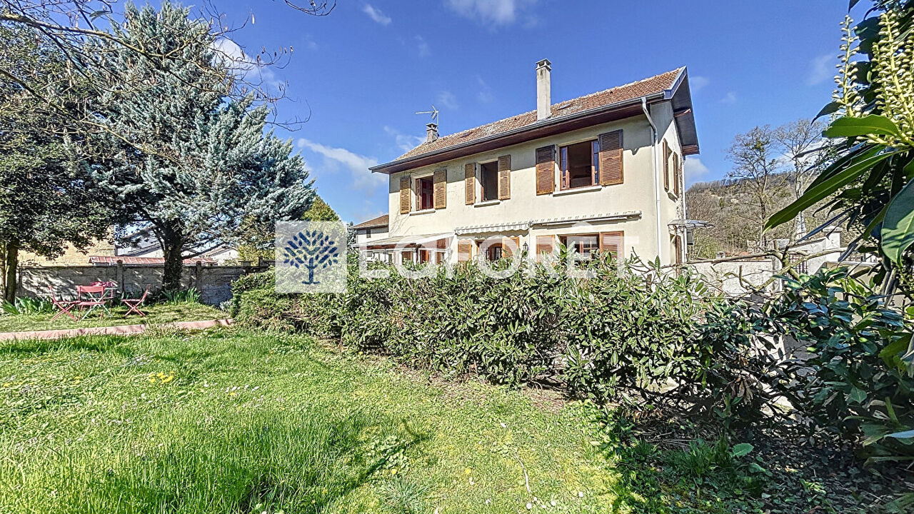 maison 4 pièces 96 m2 à vendre à Bourgoin-Jallieu (38300)