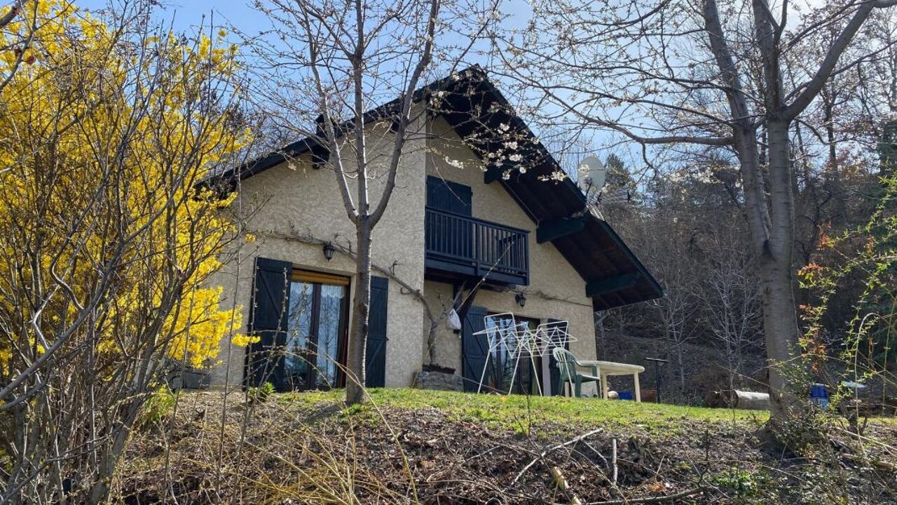 maison 5 pièces 106 m2 à vendre à Saint-André-d'Embrun (05200)