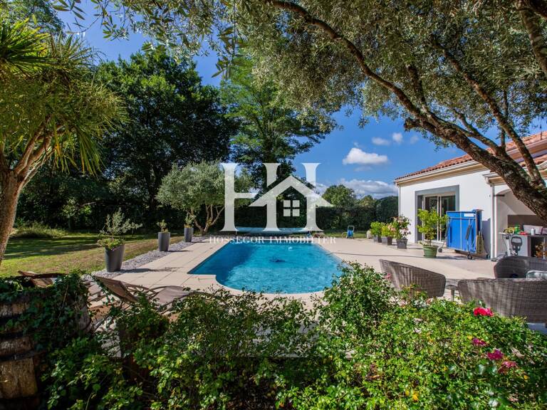 MEES - Villa contemporaine avec piscine — photo 1