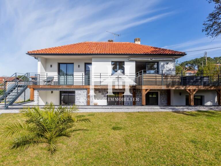 Magnifique Villa Rénovée de 145 m² avec Terrain de 833 m² — photo 1