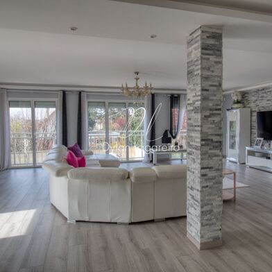 Maison 9 pièces 284 m²