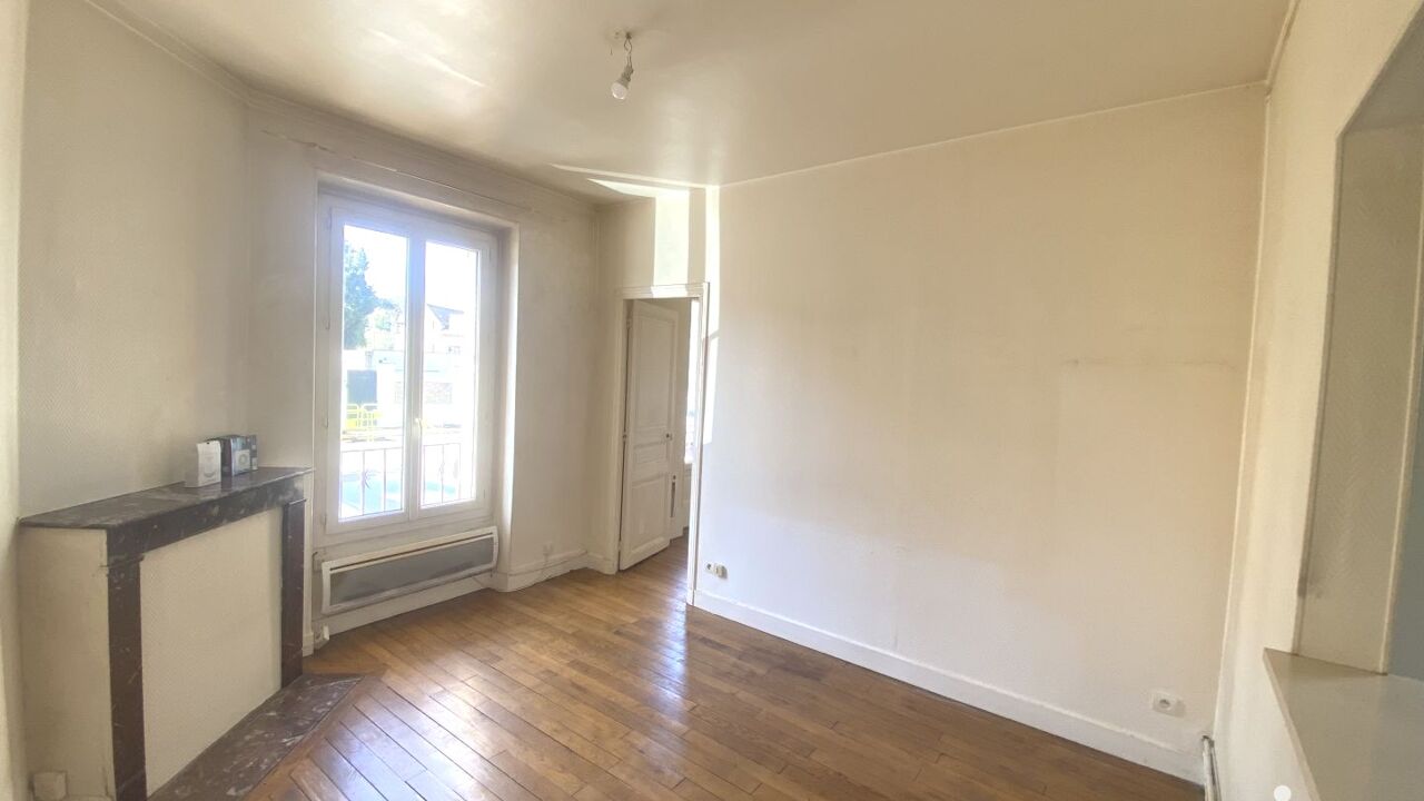 appartement 2 pièces 34 m2 à vendre à Corbeil-Essonnes (91100)