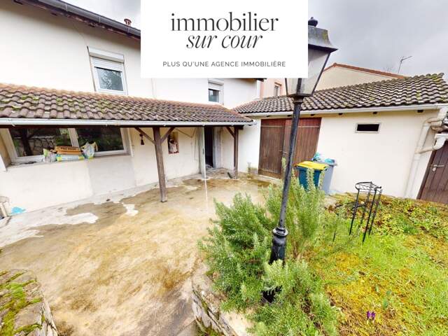Centre de la Talaudière , duplex avec terrasse et dépendances à réhabiliter — photo du bien