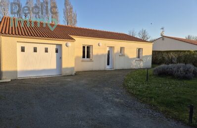 vente maison 180 600 € à proximité de Béruges (86190)