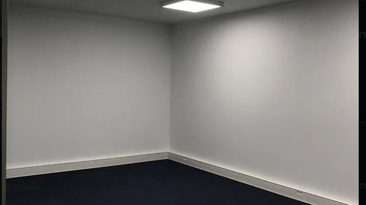 bureau  pièces 47 m2 à louer à Créteil (94000)