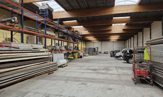 Commerce  1260 m² à louer à Béthune (62400)
