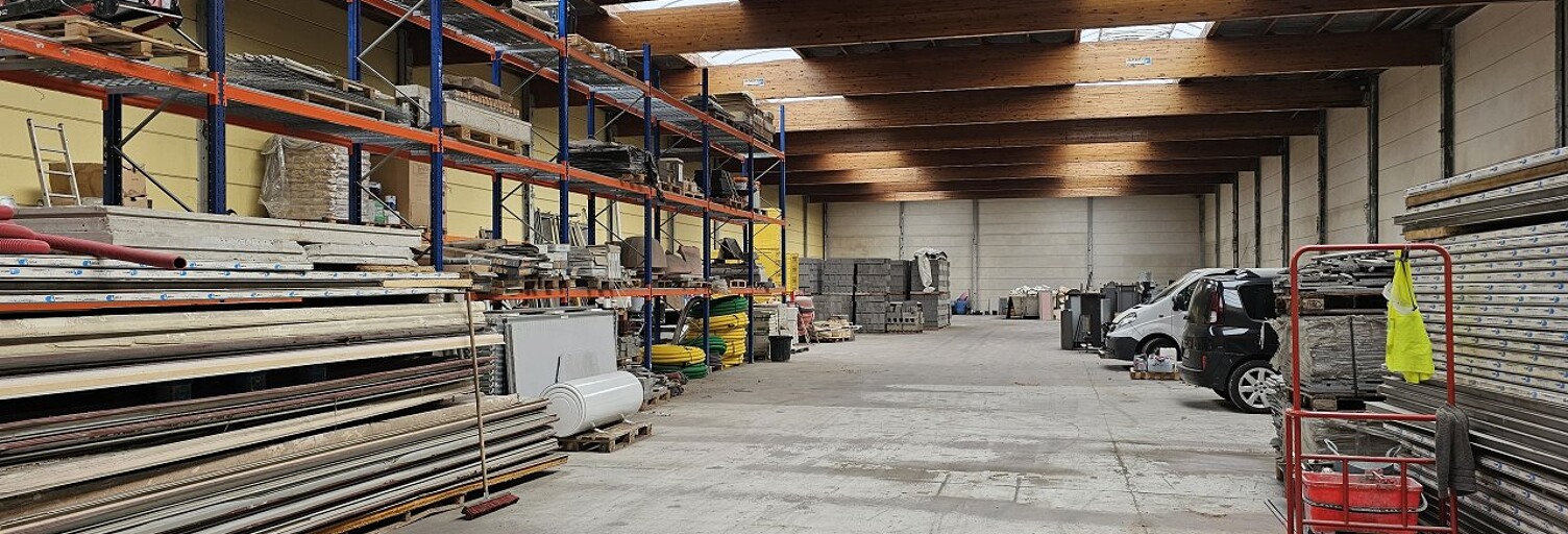 Commerce  1260 m² à louer à Béthune (62400)