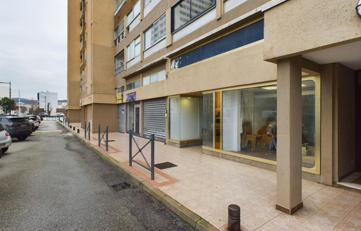 commerce  pièces 85 m2 à vendre à Ajaccio (20000)