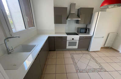 location appartement 1 450 € CC /mois à proximité de Gardanne (13120)
