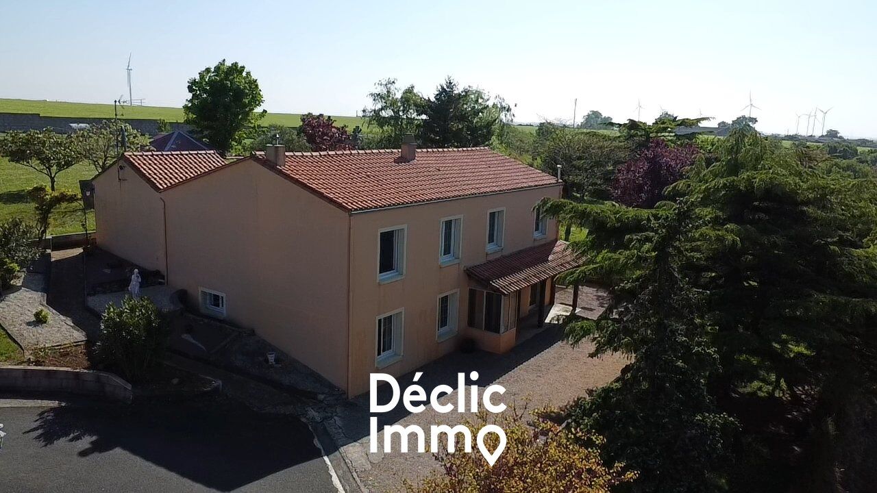 Villa / Maison  T9 à vendre Xanton-Chassenon 85240