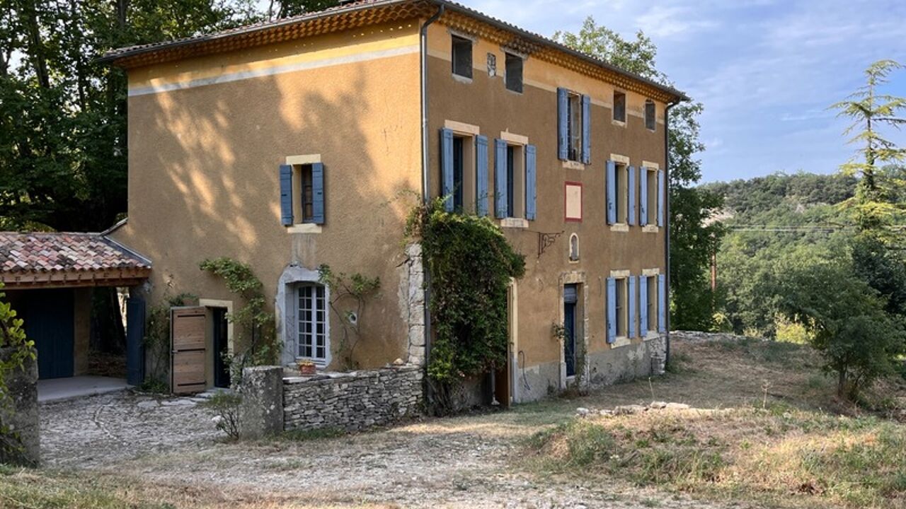 maison 12 pièces 340 m2 à vendre à La Roque-sur-Pernes (84210)