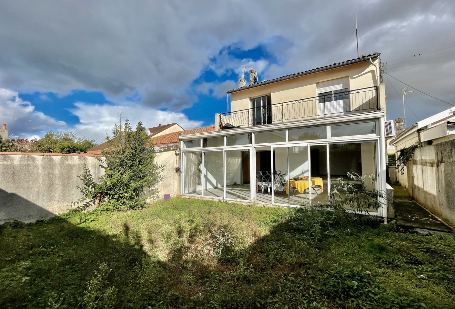 LE BOUSCAT - MAISON A RENOVER AVEC JARDIN — photo 1