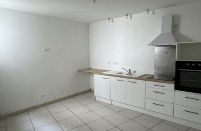 location maison 820 € CC /mois à proximité de Coutras (33230)